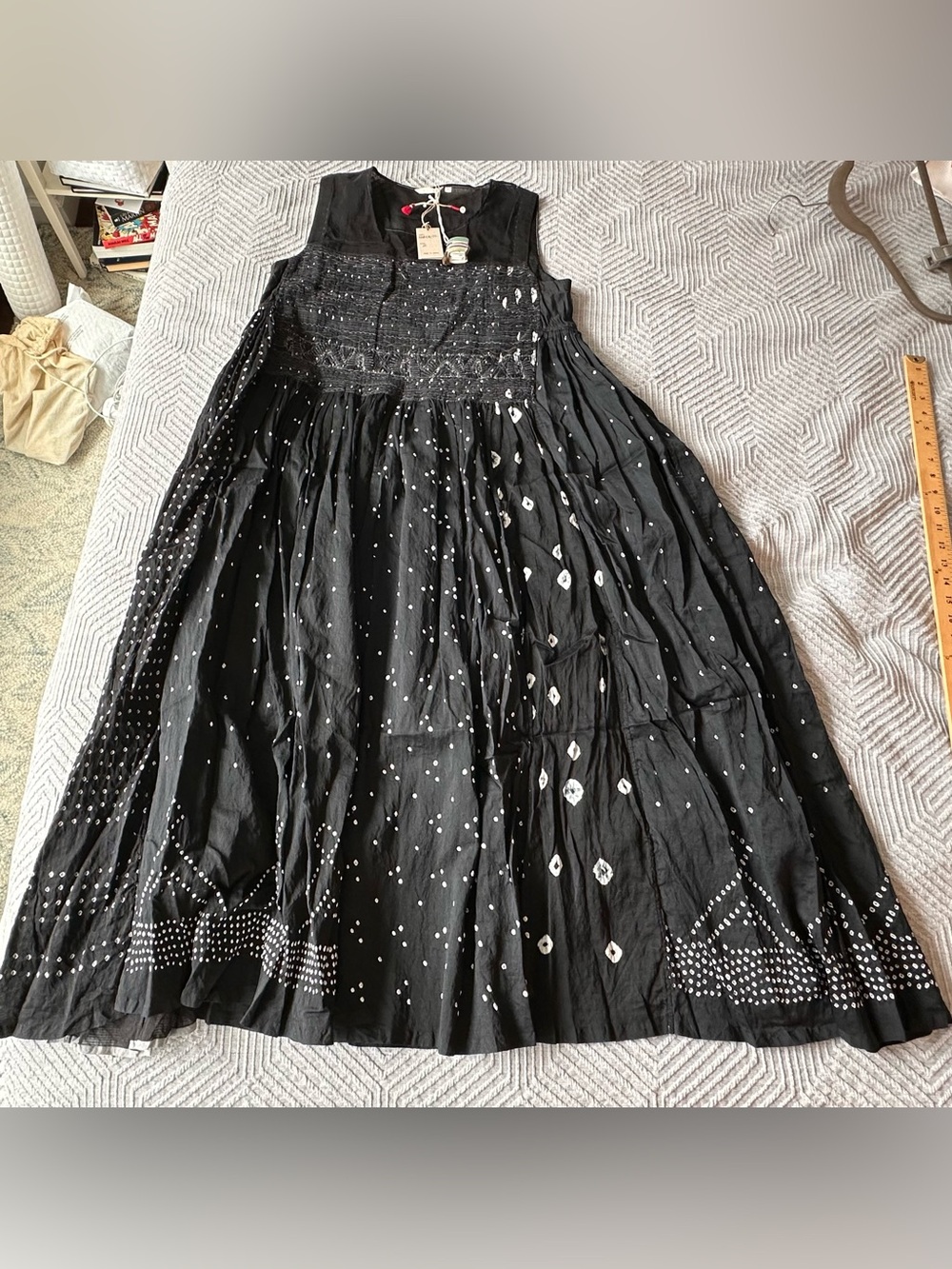 New with tags black silk cotton blend Injiri dress with pockets Medium